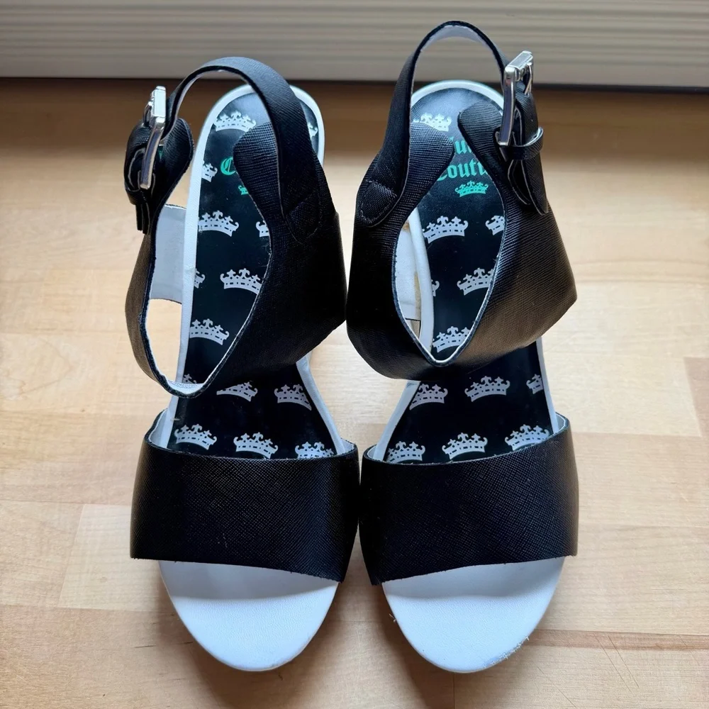 Juicy Couture Trish Black White Platform Wedge Sandals Women Size 7.5 Y2K Note